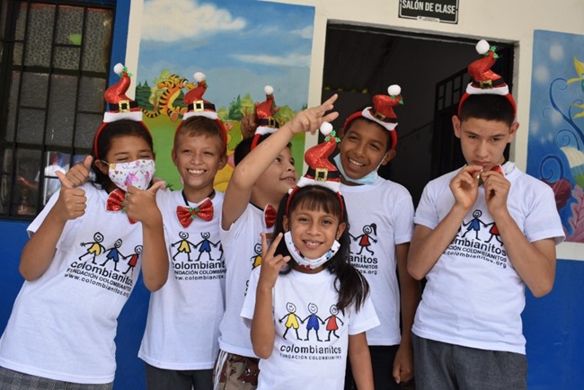 En Muzo, Boyacá, niños y niñas celebraron la navidad con la Fundación Colombianitos